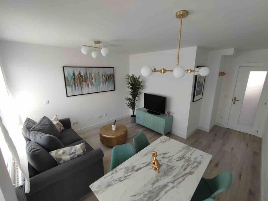 לרדו Exclusivo Apartamento Con Aparcamiento Gratuito מראה חיצוני תמונה